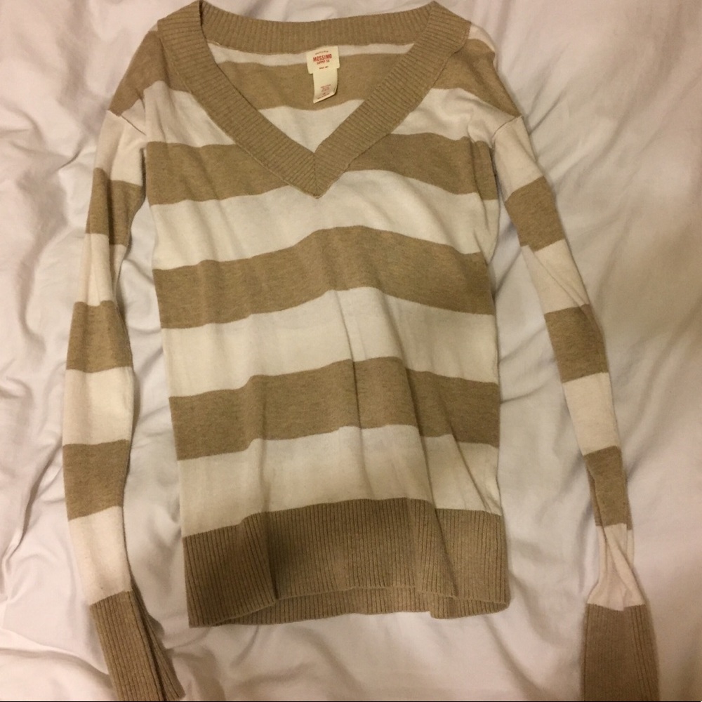 Tan and cream v Neck Sweater